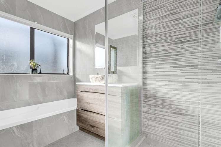 4 Farmdale Court Flat Bush_12