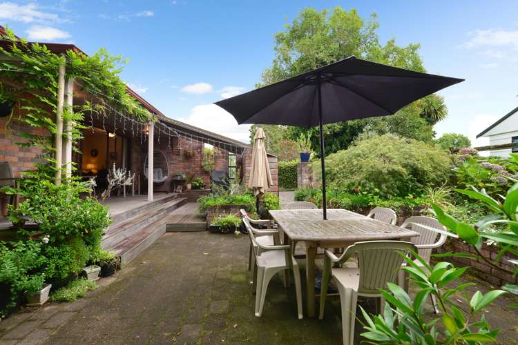 100 Albert Street Hamilton East_21