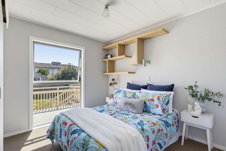 195 Tutere Street Waikanae Beach_11