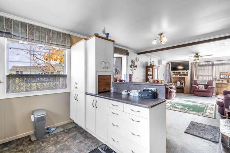 73 Conway Crescent Glengarry_2