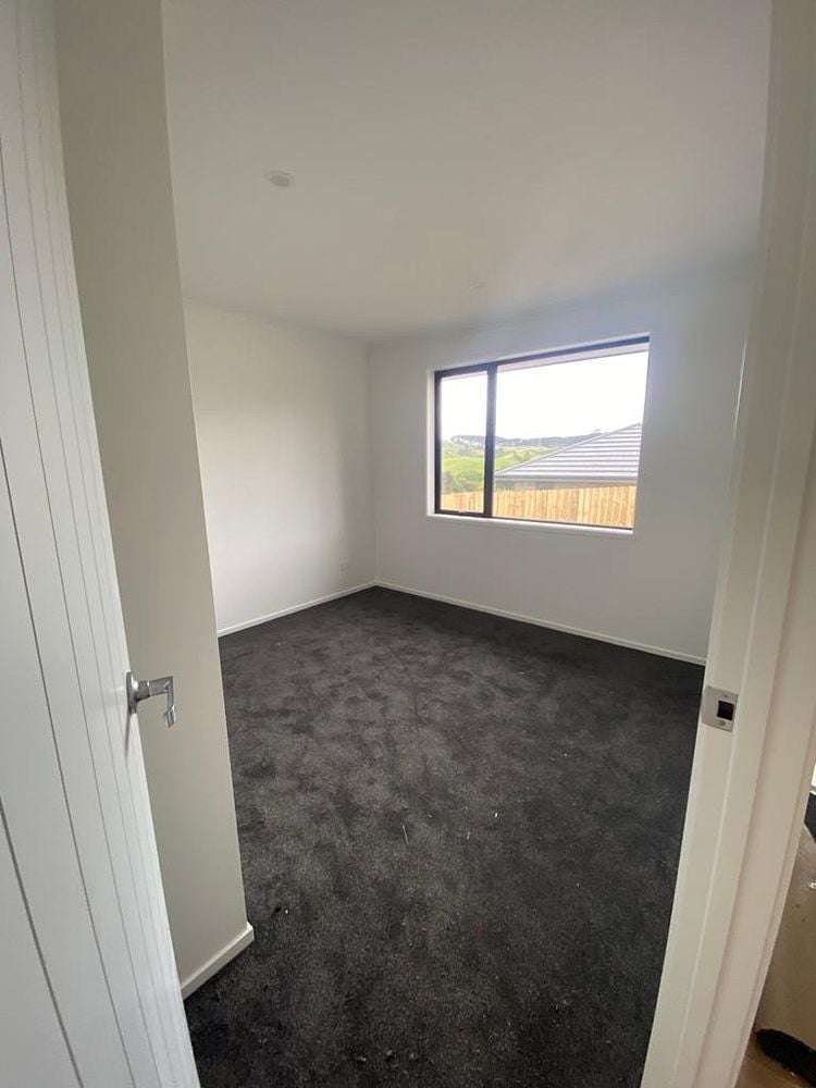 33b Leathem Crescent_0