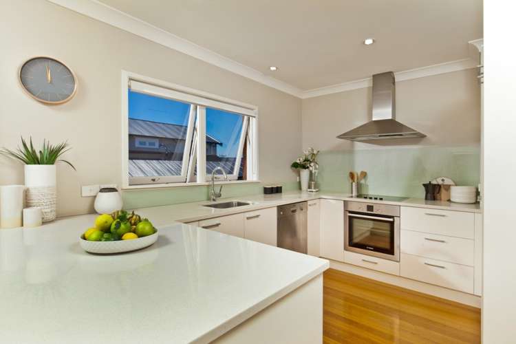 2/49 Kitchener Road Milford_5