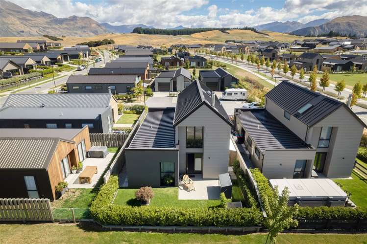4 Leaning Rock Lane Wanaka_17