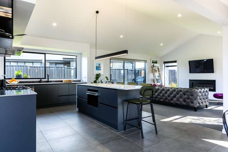 15 Catalina Crescent Burleigh_12