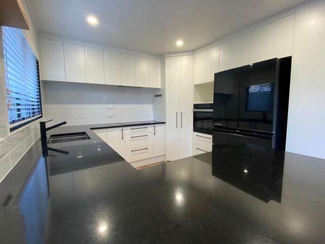 Renovated 2 Bed in Weymouth