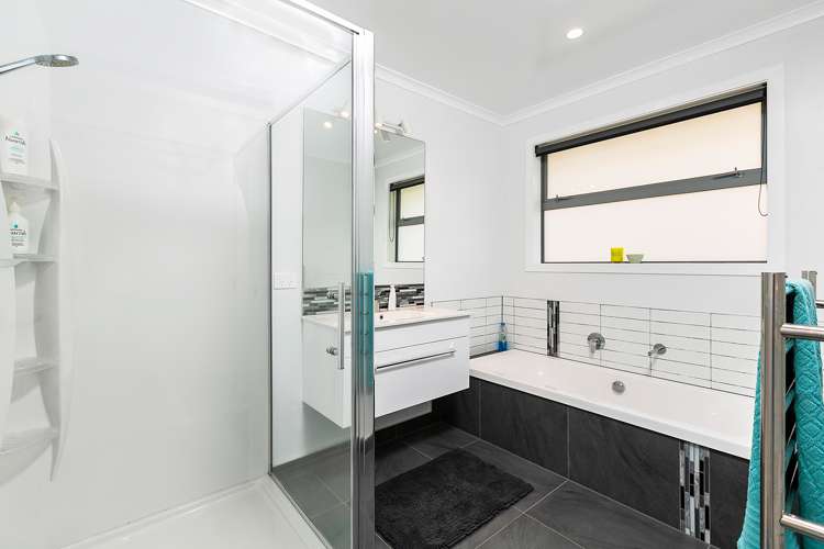 210 Waikite Road Welcome Bay_11