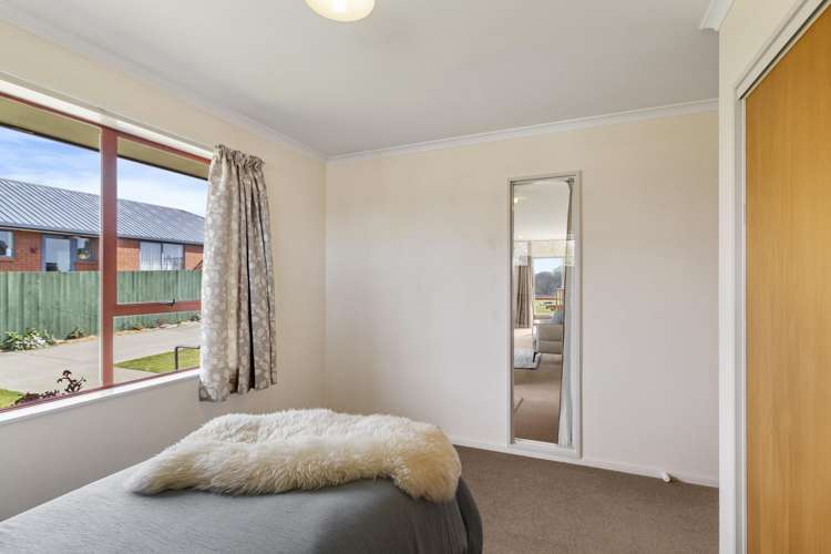 49 Pages Road Marchwiel_11