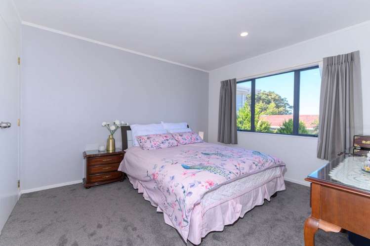 2/109 Target Road Totara Vale_8