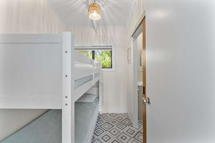 51 Wairau Road Oakura_14