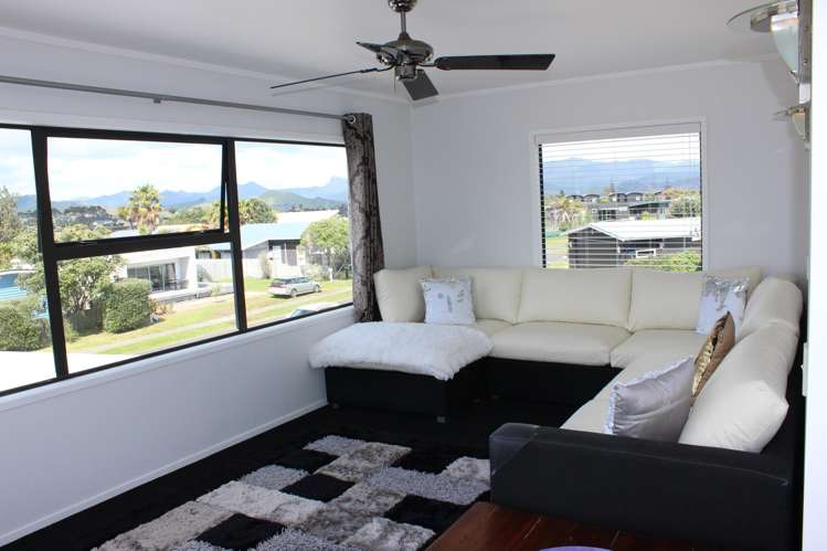 137 The Fairway Matarangi_24