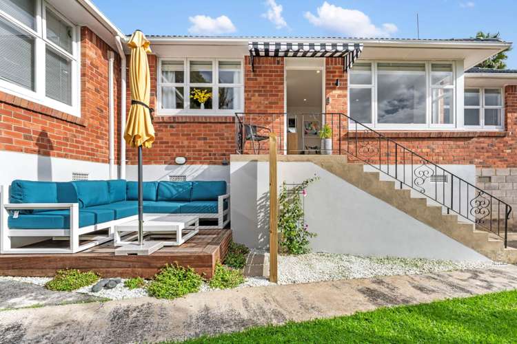 2/53 Hawera Road_0