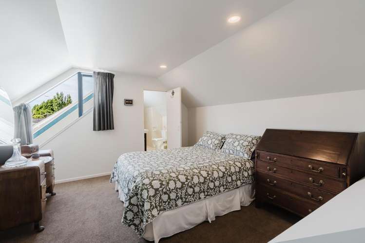 5 Earls Court Hillcrest_17