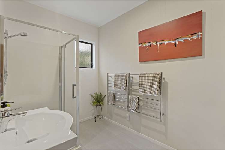 11 Rochas Place Clover Park_27