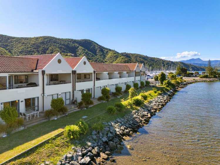 10/45 Beach Road Waikawa_26