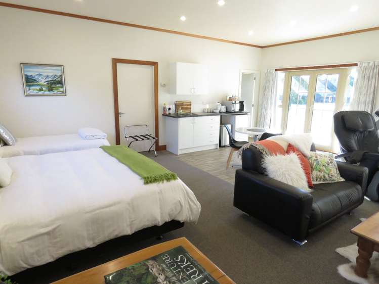 61 Laings Road Lower Hutt_1