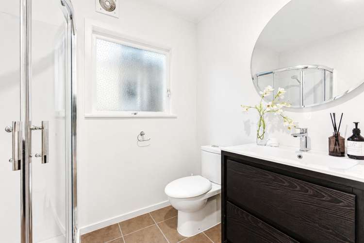 9 Oteha Valley Road Northcross_12