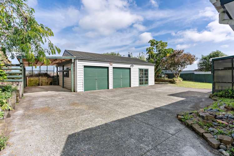 11 Buchanan Road Kingseat_15