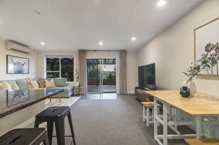 2/80a Captain Scott Road Glen Eden_34