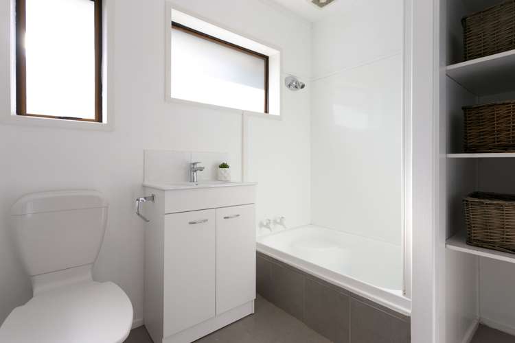 72b Mirrabooka Avenue Botany Downs_8