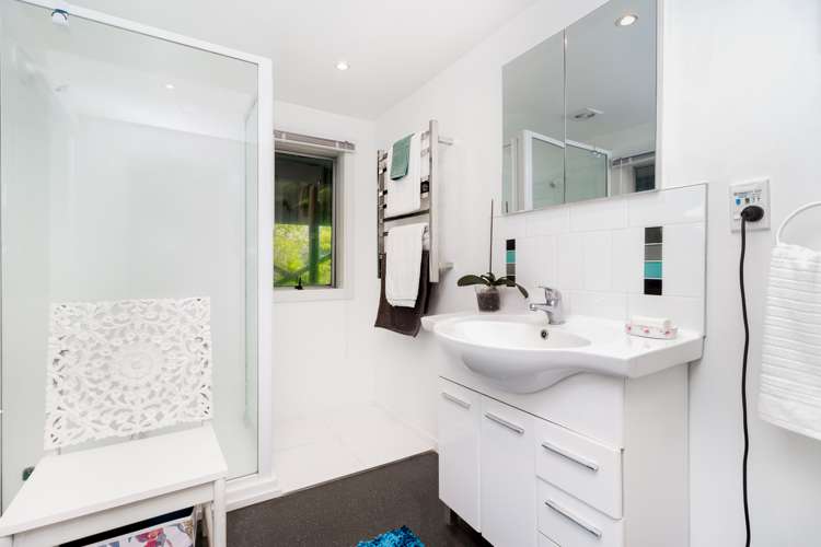 2 Hugh Avenue Hamurana_11