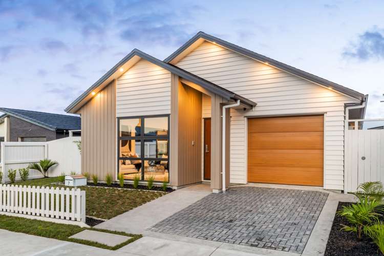 7 Lees Street Wainui_1
