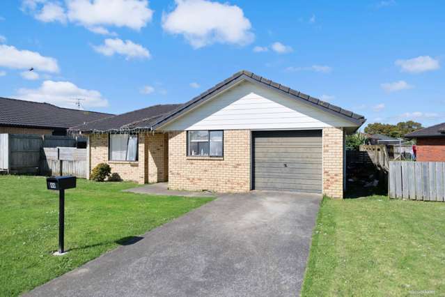 49 Cyclamen Road Mangere_1