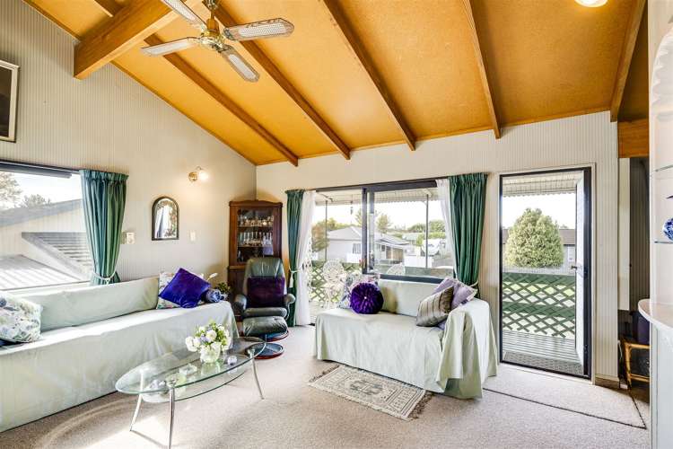 28a Bowling Road Greenmeadows_1