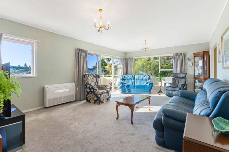 56 Mayfair Crescent Mairangi Bay_16