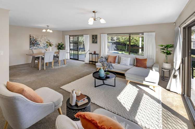 2/5 Askew Place Farm Cove_3