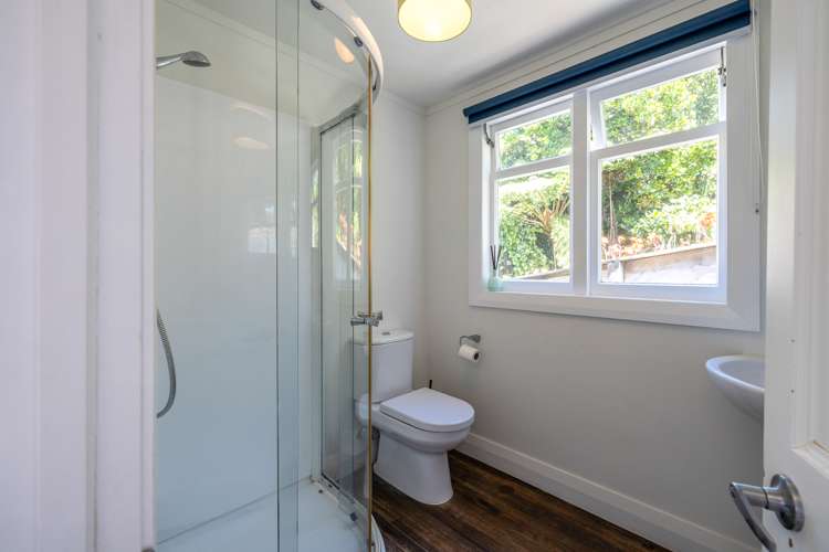 70 Queens Drive Oneroa_41