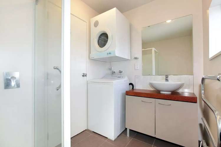 22G/76 Albert Street 10015_5