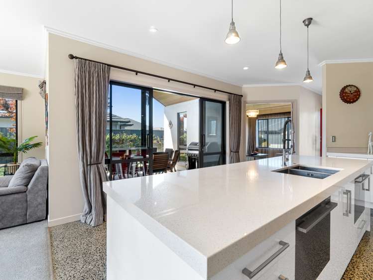 11 Johnnybro Place Rototuna North_25