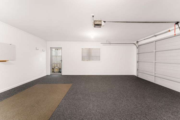 1 Fender Close Pyes Pa_13