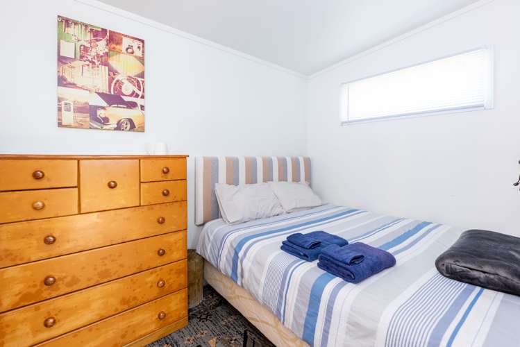 24 Fairlie Crescent Opononi_12