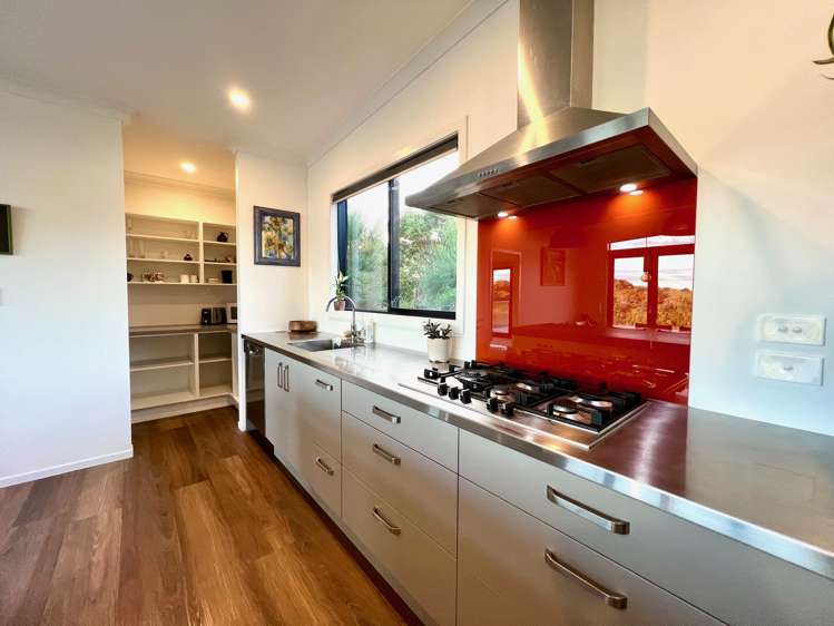 64 Greenslade Road Raglan_12