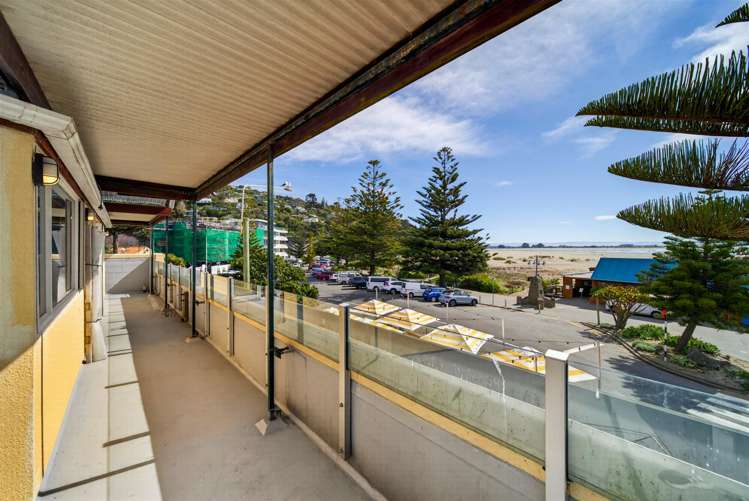 22A & 22B Esplanade Sumner_13