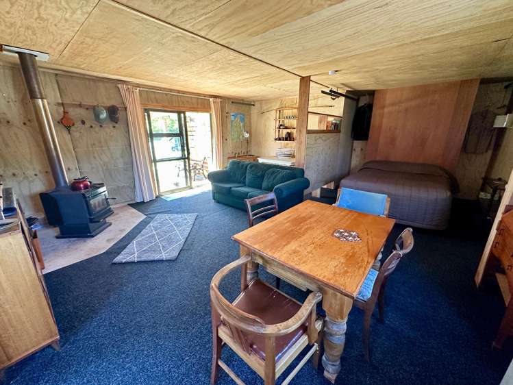 7 Hunter Street Karamea_11