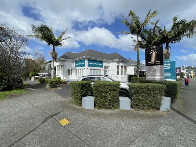 RARE MEDICAL SPACE | CORNER POSITION