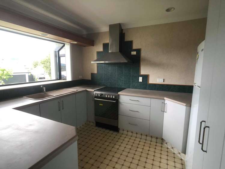 71 Esplanade Kaiti_6