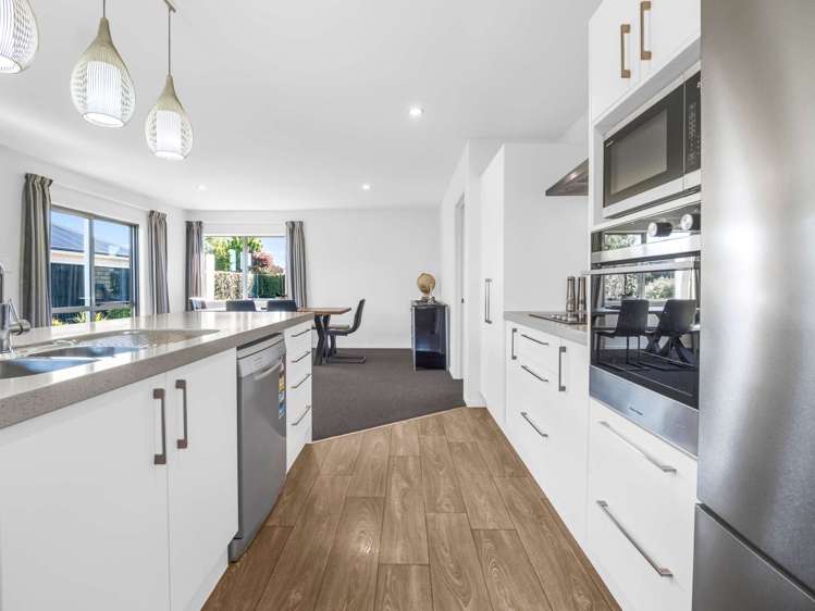 49 Bradbury Avenue_3