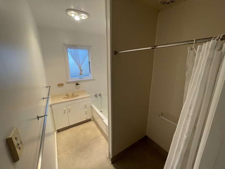 1/84 Travis Road Burwood_7