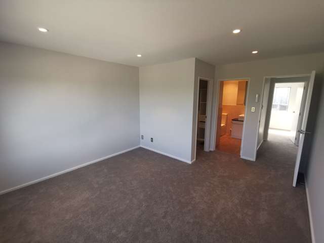 64 Bordeaux Parade Te Atatu South_4