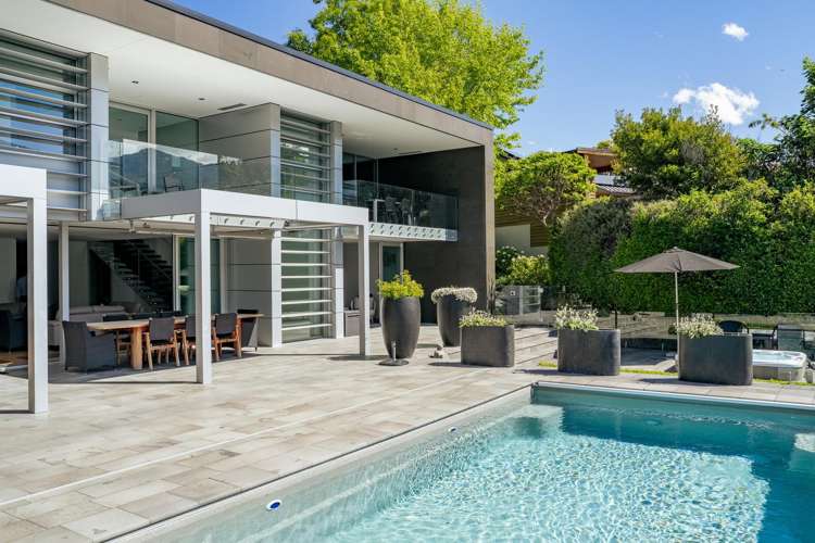 363 Peninsula Road Kelvin Heights_24