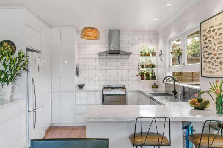 6 Valkyria Place Beach Haven_8