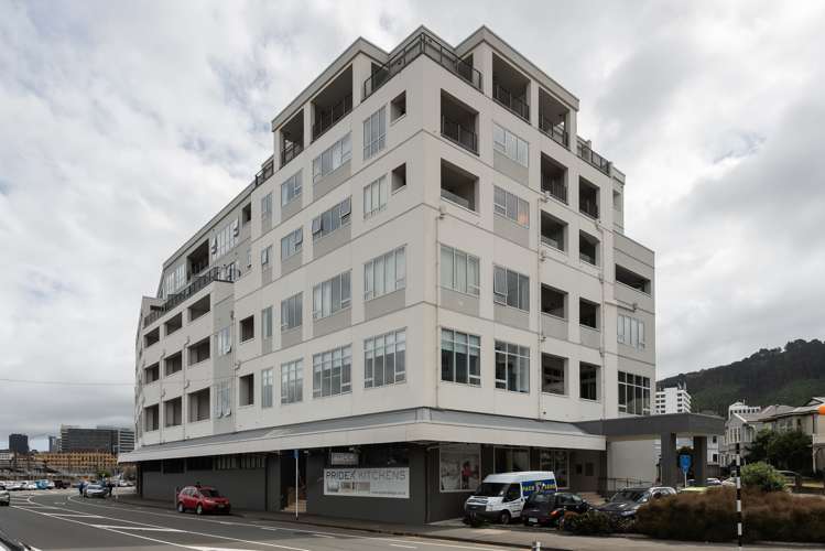 109/107 Thorndon Quay Pipitea_14