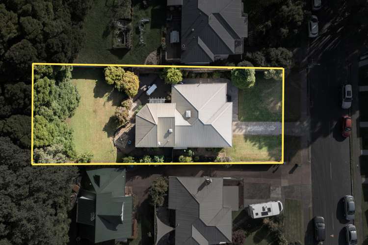 5 Budock Road Hillsborough_21