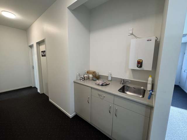 Office/6 Havelock Road Havelock North_4