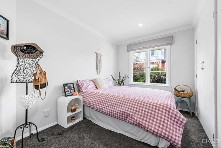 5 Chilton Grove Lower Hutt_17