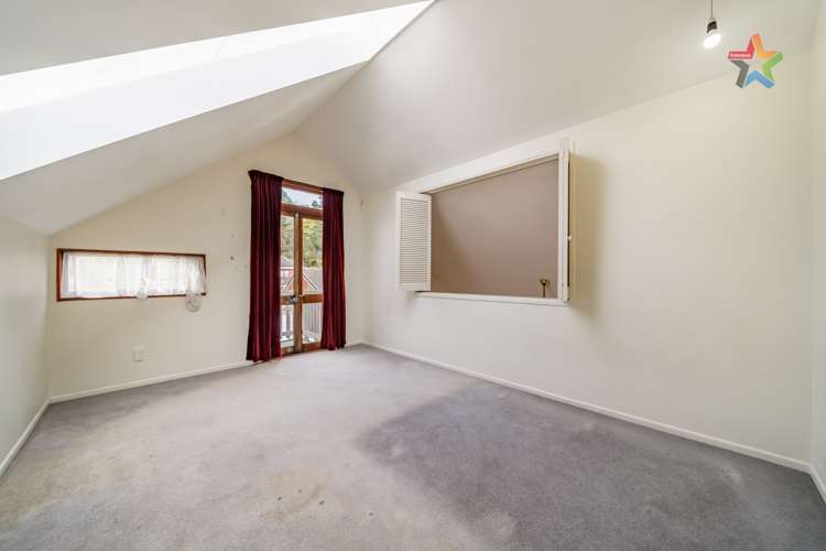 34 Waddington Drive Naenae_17