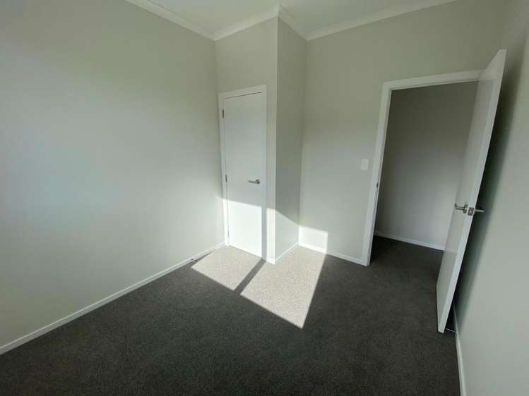8 Equine Way Brookfield_5